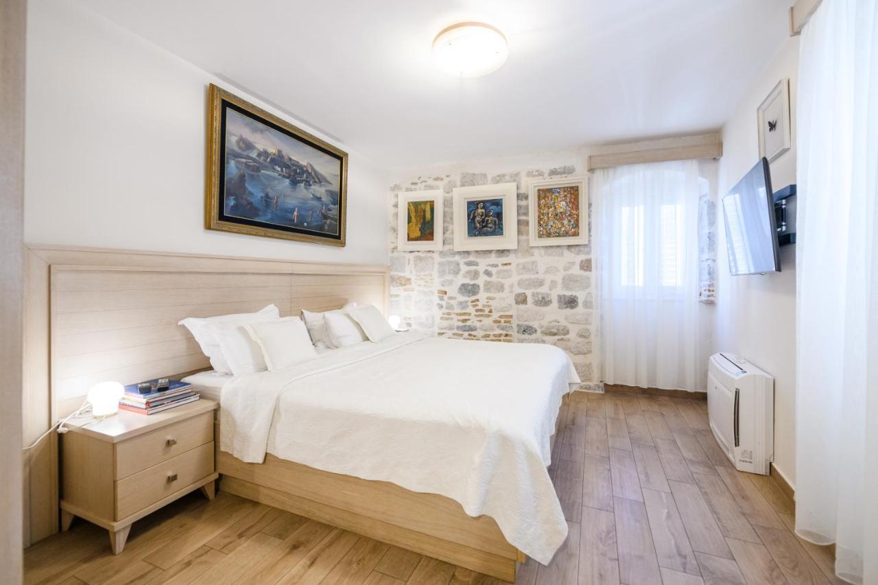 Apartmani Art Karampana Котор Екстер'єр фото