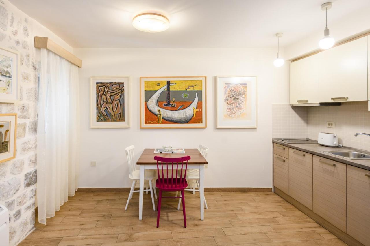 Apartmani Art Karampana Котор Екстер'єр фото
